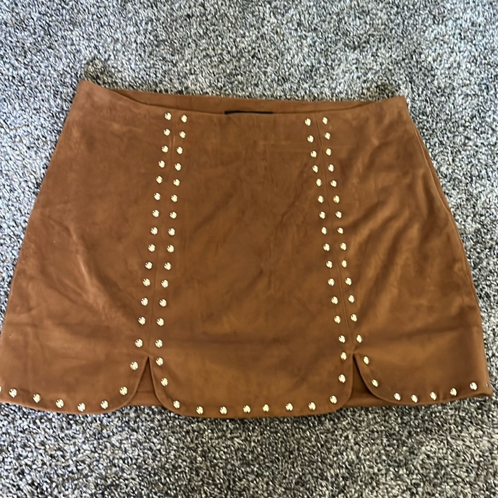 Faux suede skirt with gold